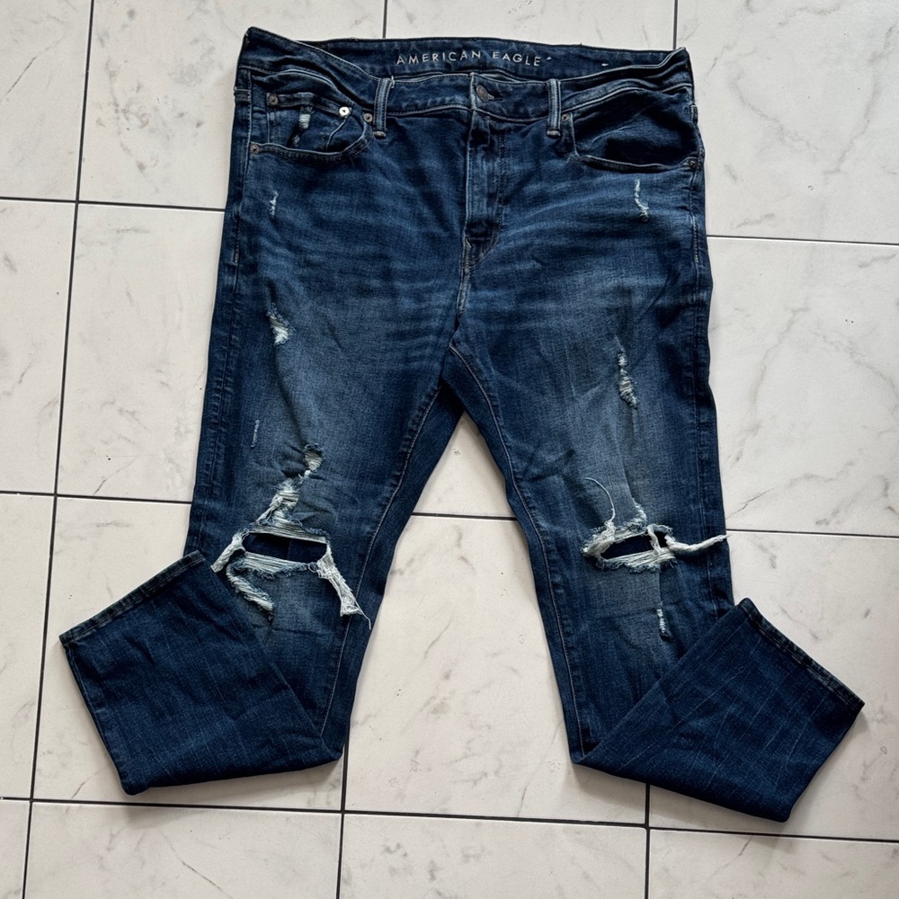 American Eagle Outfitters Men's Dark Blue Distressed Skinny Jeans